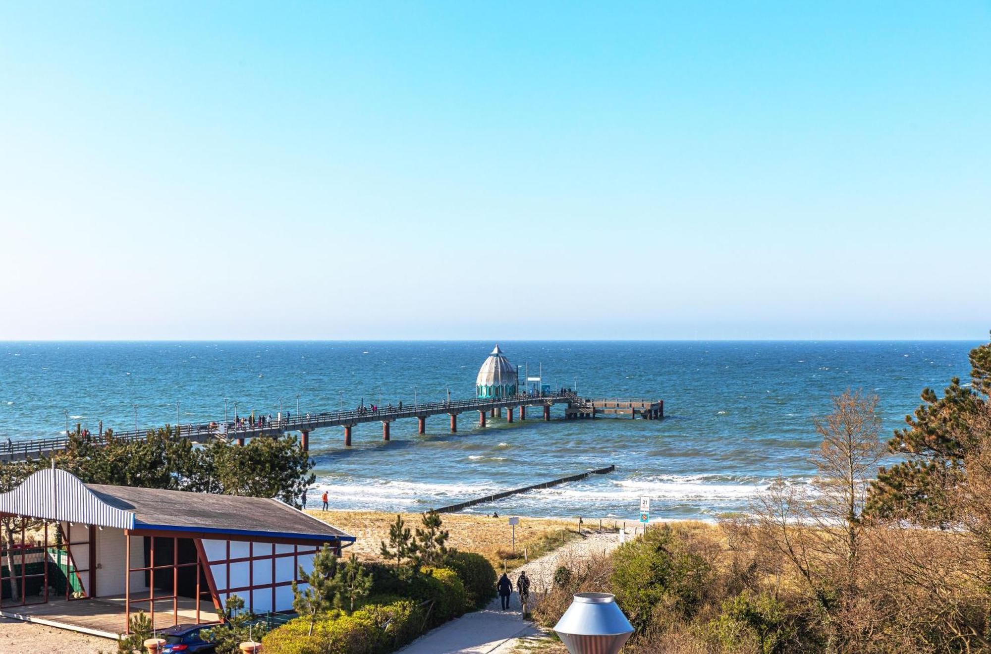 Leuchtturm An Der Seebruecke Zingst Dış mekan fotoğraf