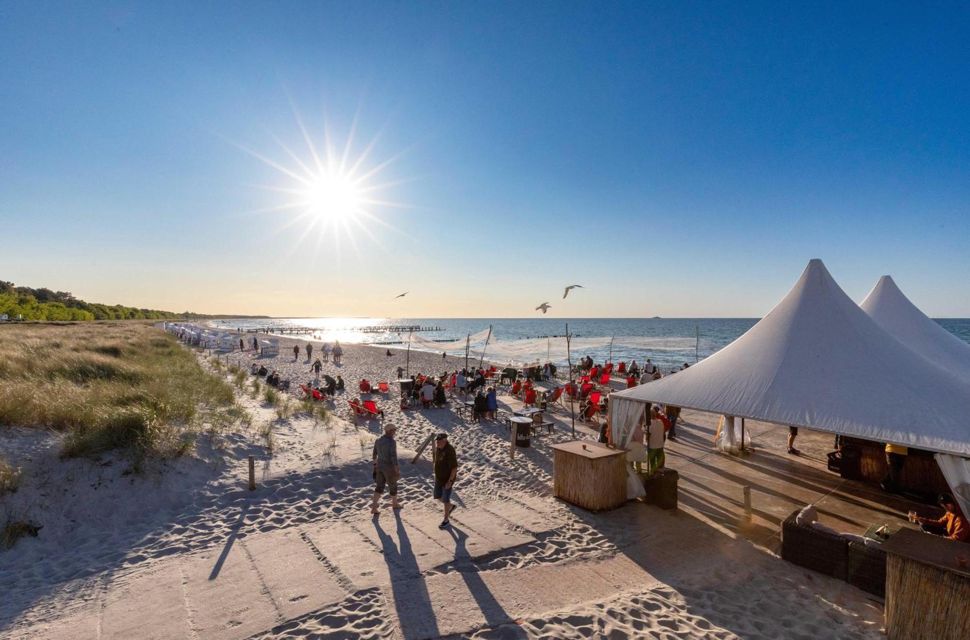 Leuchtturm An Der Seebruecke Zingst Dış mekan fotoğraf