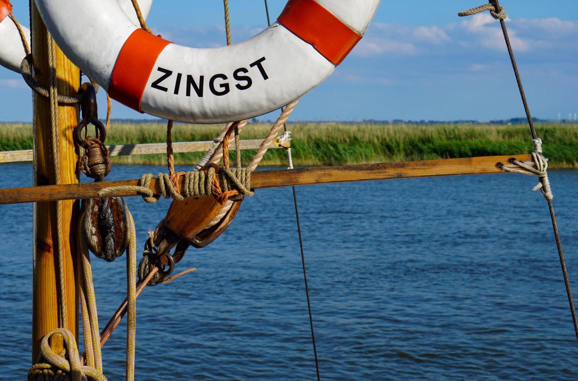 Leuchtturm An Der Seebruecke Zingst Dış mekan fotoğraf